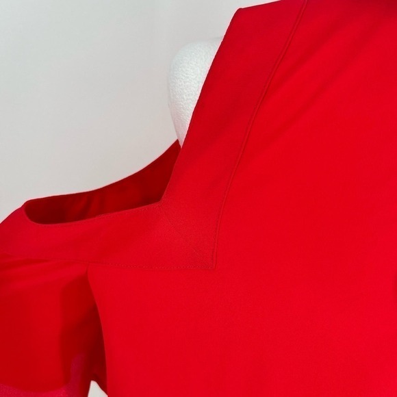 Express Red Cold Shoulder Top Size SP - Picture 10 of 11
